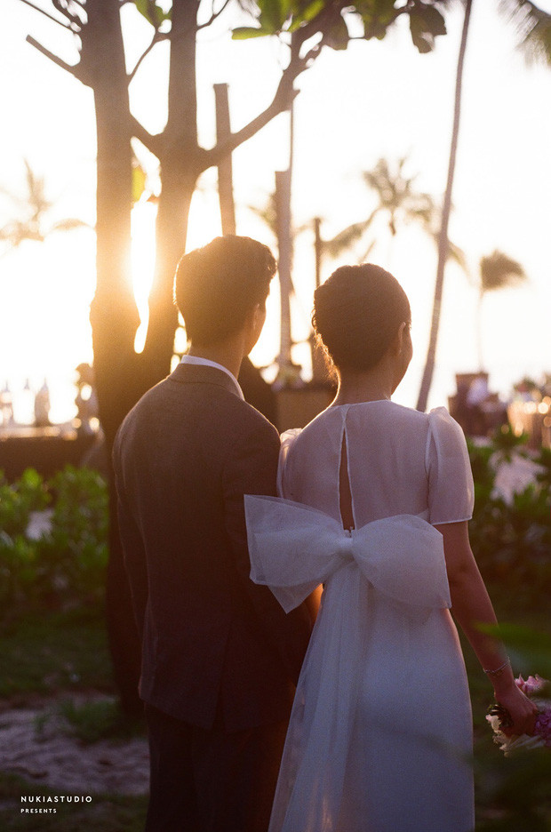 Nhan sắc xinh đẹp của cô dâu Viên Minh và vẻ điển trai của Công Phượng làm ai nhìn cũng phải tan chảy.