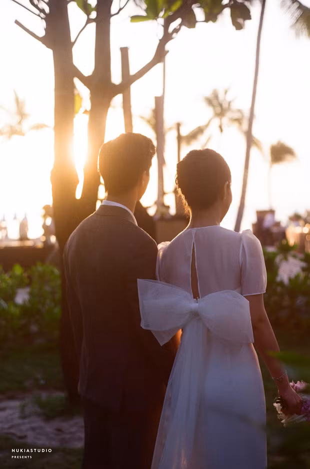 Nhan sắc xinh đẹp của cô dâu Viên Minh và vẻ điển trai của Công Phượng làm ai nhìn cũng phải tan chảy.