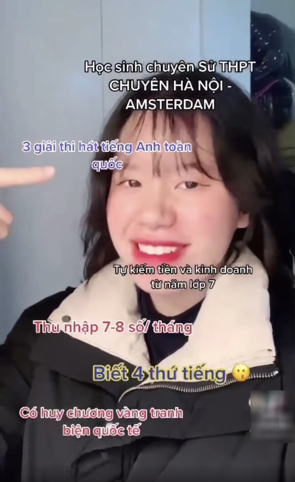 Thường xuyên quay video đăng tải trên mạng xã hội, nữ sinh từng theo học tại THPT Chuyên Hà Nội - Amsterdam nhận "rổ gạch đá" từ CĐM vì bị gắn mác "sống ảo, nói đạo lý". Lập tức cô nàng đã khoe ngay thành tích của mình với giải 3 hát tiếng anh, thành thạo 4 thứ tiếng. Cùng lúc đó, cô nàng đã bắt đầu sự nghiệp kinh doanh riêng từ năm lớp 7, hiện nay thu nhập mỗi tháng đều xấp xỉ 7-8 con số.