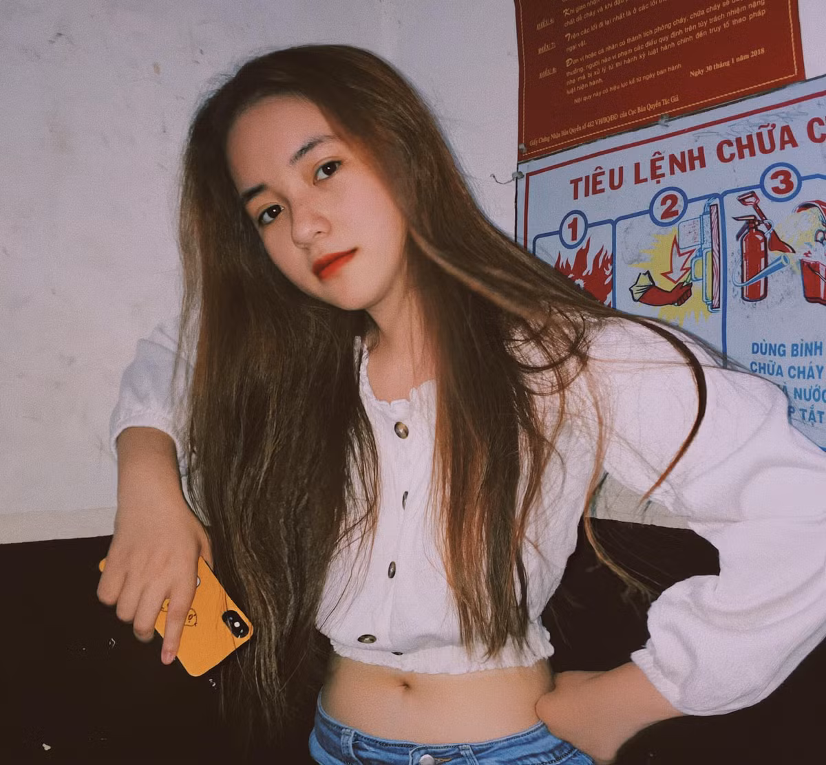 "Hot girl lai" hiện sở hữu khá nhiều lượt theo dõi trên mạng xã hội. Ảnh: FBNV