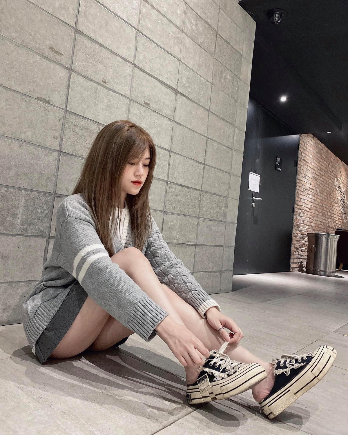 Thủy Tiên còn "đốn tim" biết bao chàng trai bởi ngoại hình xinh xắn dễ gần.