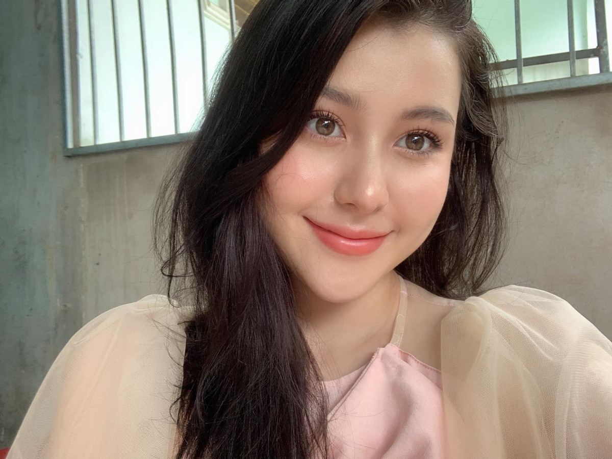 Hiện nay, Nhật Anh đang kinh doanh mỹ phẩm online. Cô nàng cũng có ý định trở lại Mỹ học tập trong tương lai.