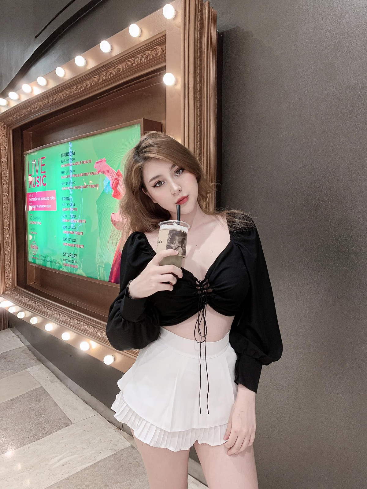 Nhật Anh còn nói thêm để có được thân hình chuẩn như hiện tại, Nhật Anh luôn dành thời gian luyện tập thể thao và có chế độ dinh dưỡng nghiêm ngặt. Ảnh: FBNV