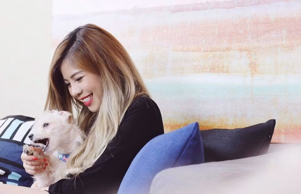 Tháng 3/2019, Changmakeup chia sẻ thông tin cô trở thành nữ beauty blogger đầu tiên tại Việt Nam nhận được nút vàng nhờ có hơn 1 triệu người theo dõi.