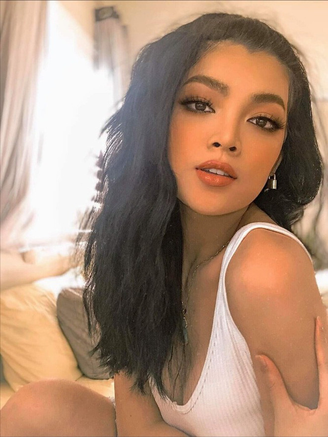 Sắc vóc gợi cảm, gương mặt đẹp và tinh thần quyết tâm cao trở thành lợi thế của Mỹ Kỳ trên đường đua đến vương miện.