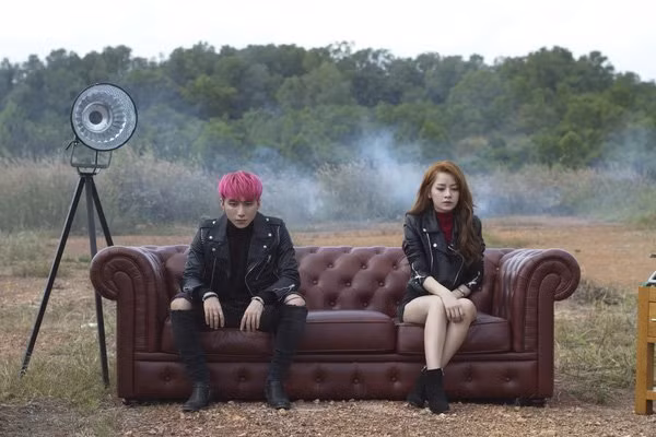 Chi gai Chi Pu gay tranh cai che Son Tung M-TP... giong que