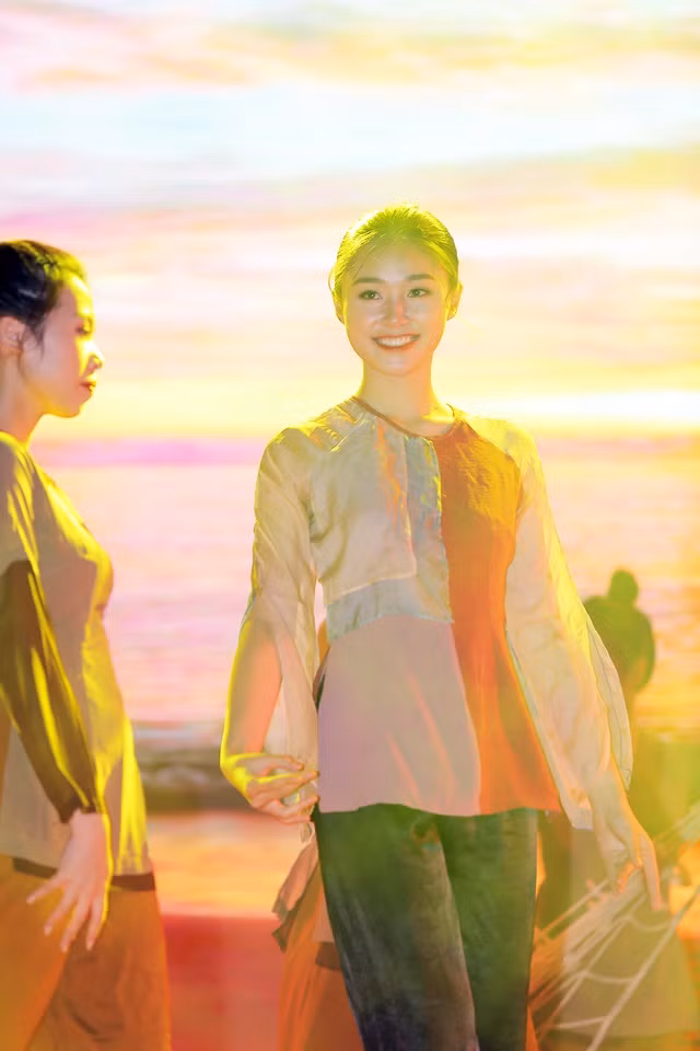 Nữ sinh đã học hỏi được nhiều thứ từ các anh chị lớp trên cũng như đóng góp một phần nhỏ ý nghĩa cho cộng đồng.