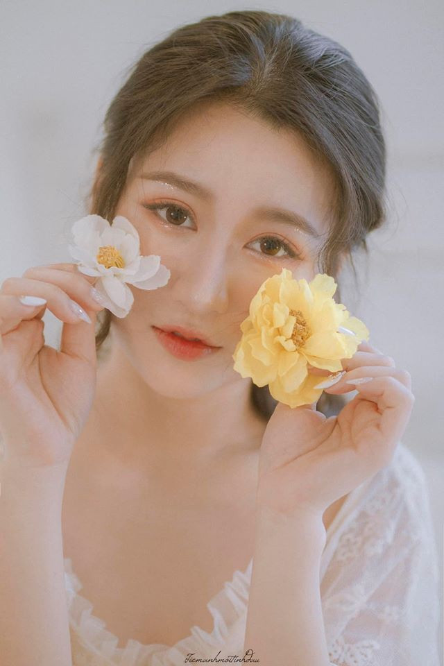 Nguyễn Thu Trang, sinh viên năm thứ ba của Đại học Quốc tế Tokyo (TIU) là hoa khôi du học sinh Việt Nam tại Nhật Bản năm 2020.