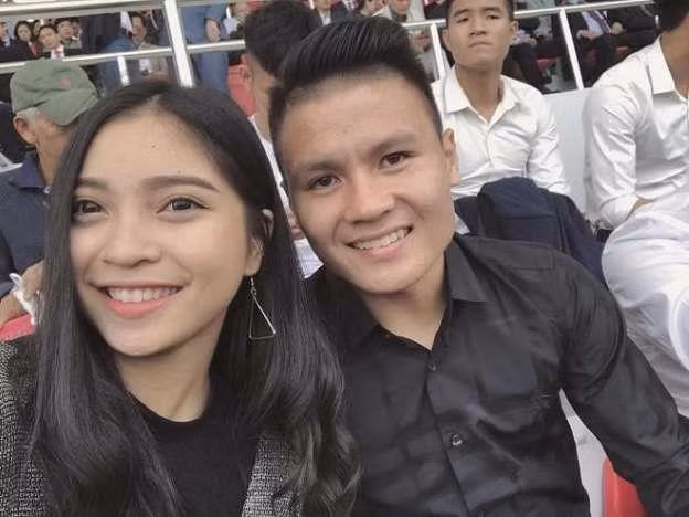 Nửa năm chia tay Quang Hải, Nhật Lê có bạn trai mới? Nua nam chia tay Quang Hai, Nhat Le co ban trai moi?