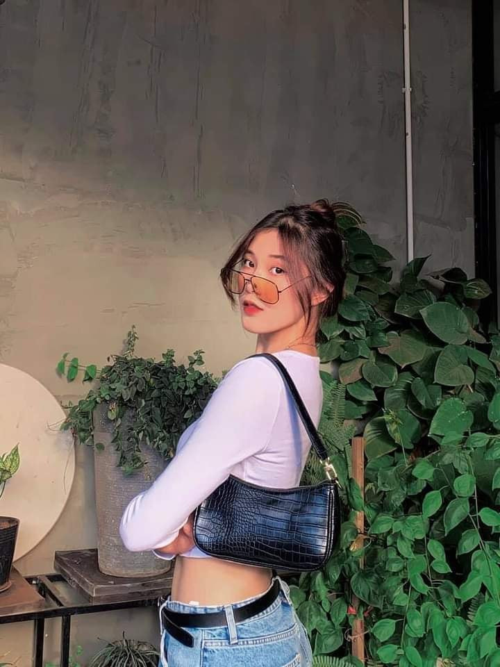 Một trong những sở thích của cô gái tuổi 18 là chụp ảnh. Cô thường xuyên có những bức hình đẹp không kém người mẫu.