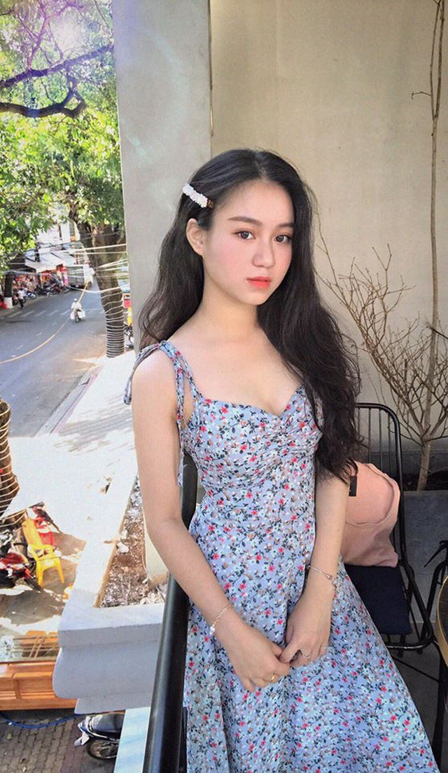 Dàn hot girl xinh đẹp khiến người đối diện xao xuyến là ai? Dan hot girl xinh dep khien nguoi doi dien xao xuyen la ai?