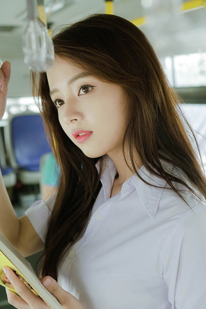 Kết quả sau 5 năm được biết đến với danh hiệu "hot girl ảnh thẻ" Lan Hương đã tự mua nhà ở tuổi 25 với mong ước có chốn đi về ở Sài Gòn.