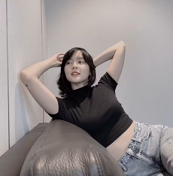 Những bức ảnh nhẹ nhàng trước đó của nữ diễn viên độc quyền M-TP Talent. Ảnh: FBNV