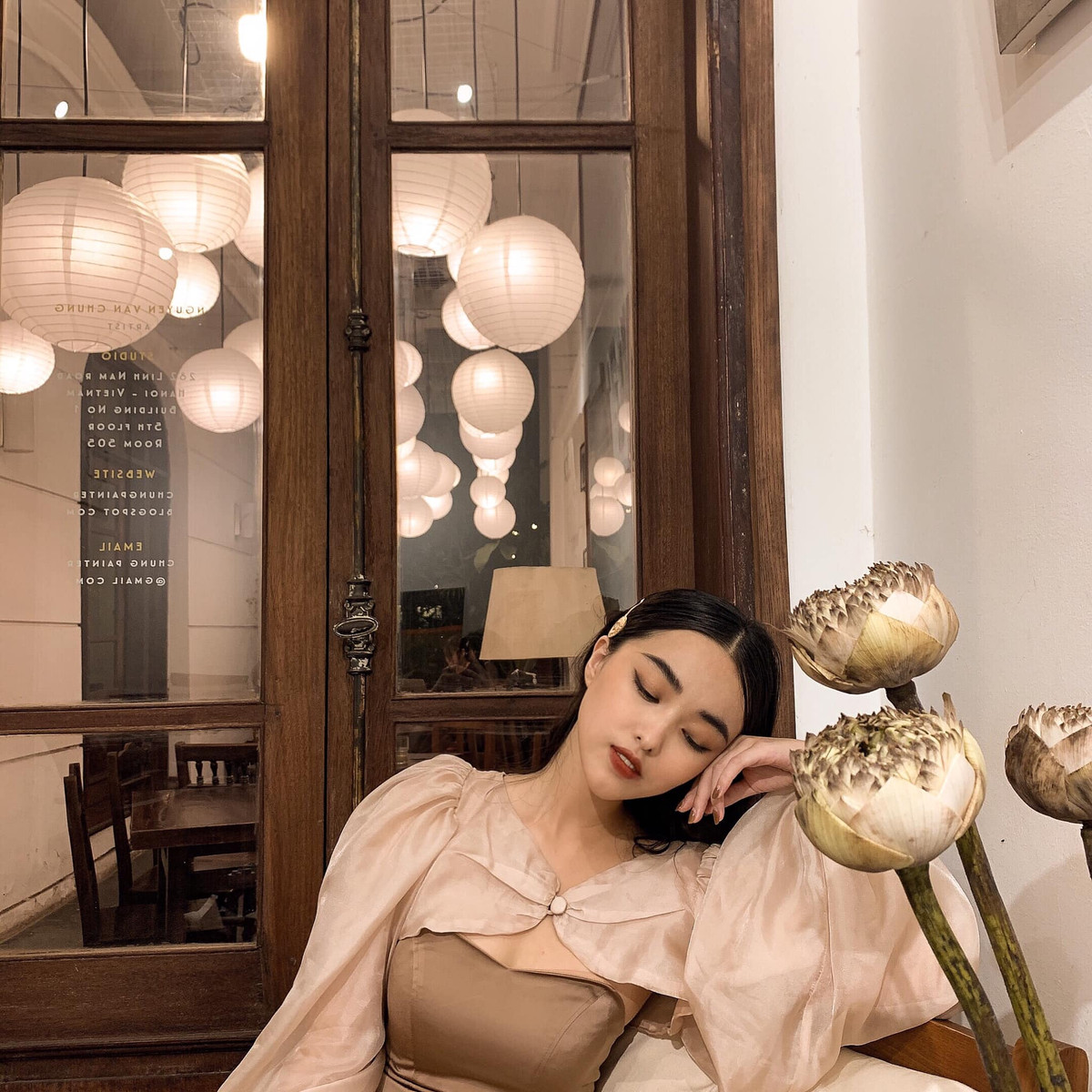 Thần thái cuốn hút chính là điểm cộng lớn của cô gái 20 tuổi này.