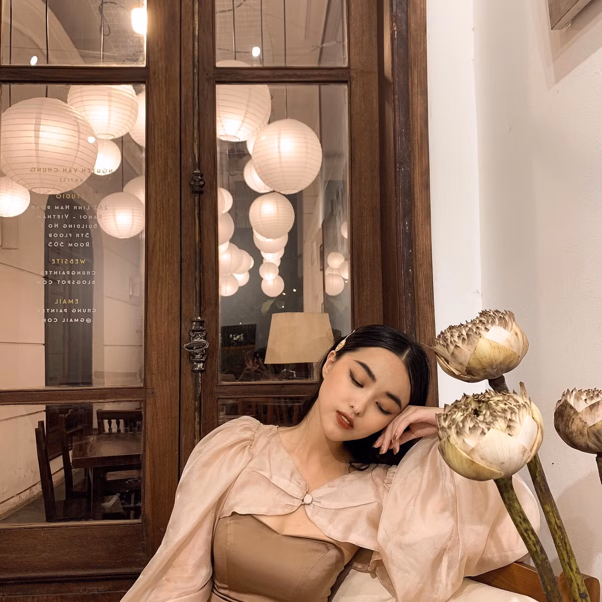 Thần thái cuốn hút chính là điểm cộng lớn của cô gái 20 tuổi này.