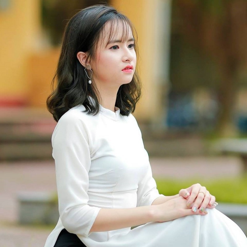 Ngoài đời, cô gái đến từ Thái Nguyên có gu thời trang trẻ trung, năng động. Ảnh: Tổng hợp