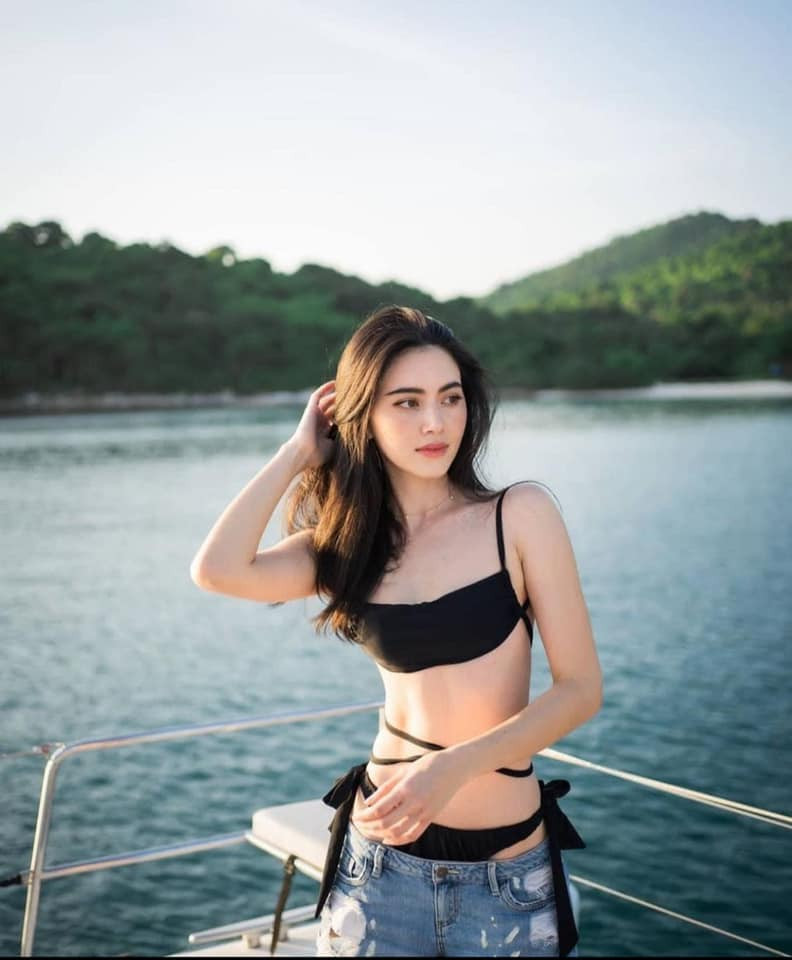 Thái Lan được mệnh danh là vùng đất của các mỹ nhân, vô vàn cái tên đến từ xứ Chùa Vàng khiến NHM châu Á không thể bỏ qua, điển hình như hot girl "tình người duyên ma" - Mai Davika.