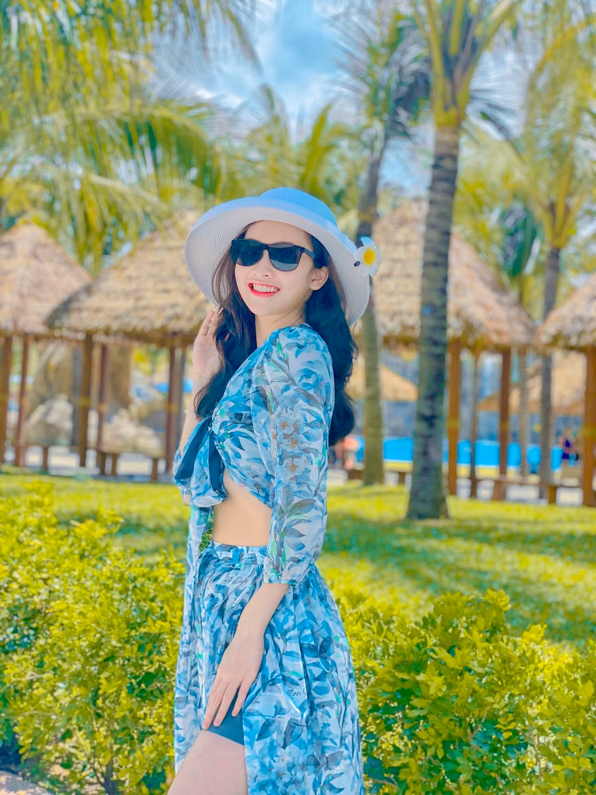 Thanh Thảo theo học chuyên ngành Kinh tế Đầu tư của trường Đại học Kinh tế Quốc dân. Cô sở hữu bảng thành tích học tập đáng ngưỡng mộ.