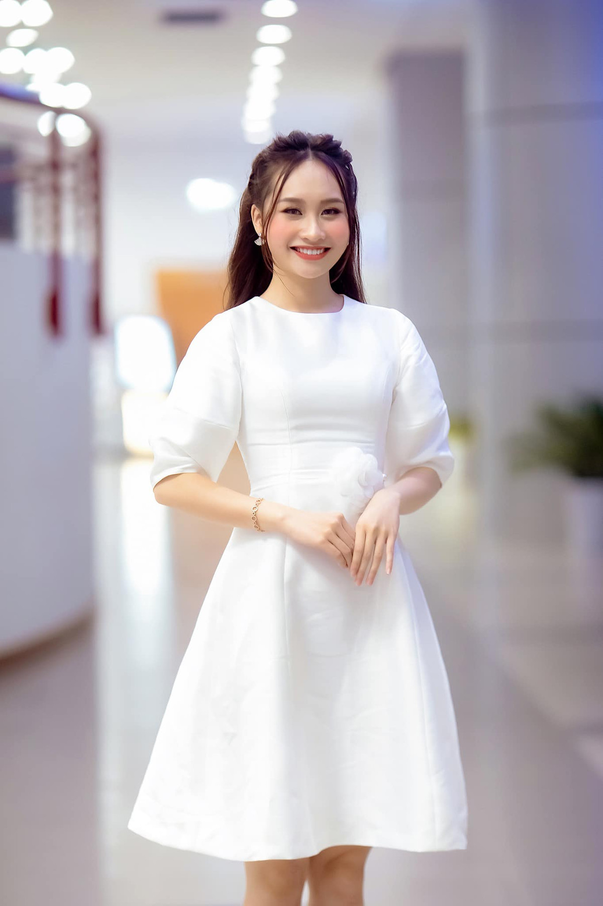 Không chỉ xuất sắc trong hoạt động trường lớp, đoàn thể, nàng hậu Phan Thanh Thảo cũng chứng minh việc học “không phải dạng vừa” của mình khi giành được học bổng học tập và tham gia nghiên cứu khoa học rất tích cực.