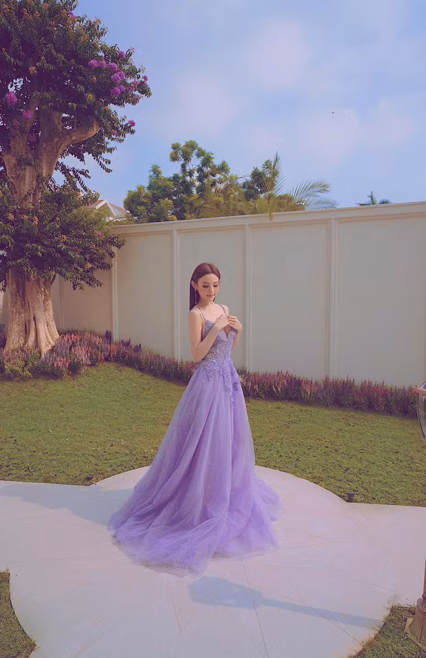 Nhiều người nhận xét, cuộc sống của Huyền Baby viên mãn không kém cạnh gì các mỹ nhân của làng tỷ phú hiện nay.