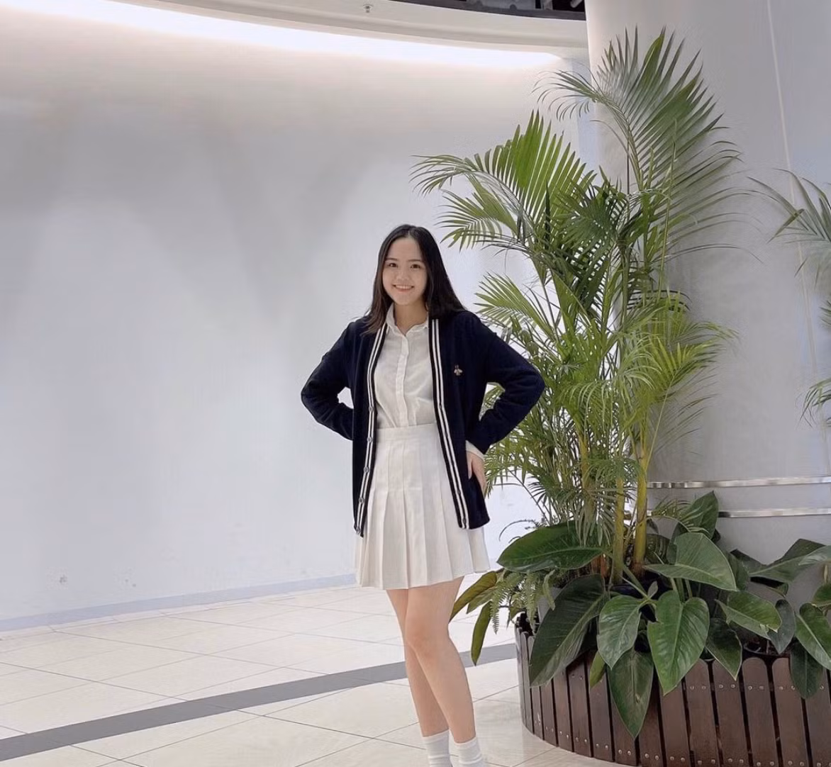 Dân tình nhận xét, gương mặt của Quỳnh Anh còn gọn hơn cả thời chưa chồng sinh con