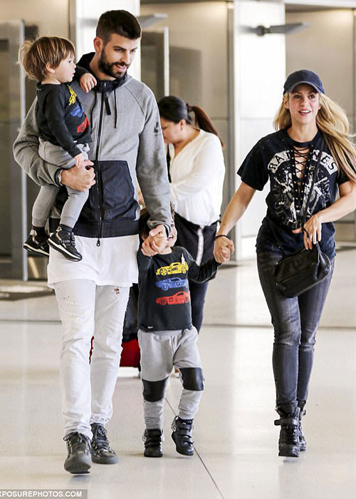 Sắp tới, Gerard Pique sẽ tham dự World Cup 2018. Anh mang áo số 3 của đội tuyển Tây Ban Nha. Ảnh: Dailymail