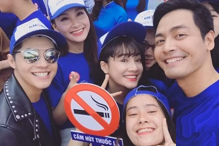 Nhã Phương trẻ trung, gợi cảm còn Bảo Thanh đẹp mặn mà. Ảnh: Khampha