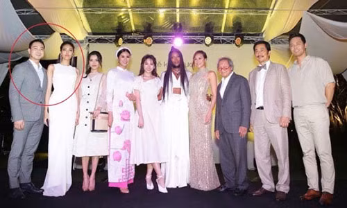 Lan Khuê chụp ảnh bên bạn trai tin đồn. Ảnh: Ngoisao