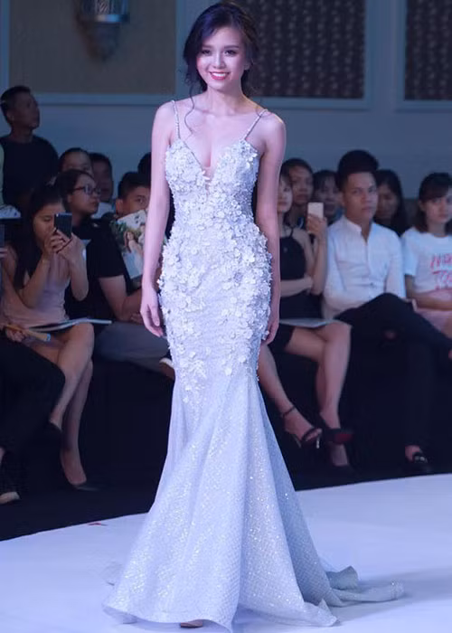 Thảo Vy có kinh nghiệm làm người mẫu ảnh và sải bước trên các sàn diễn thời trang.