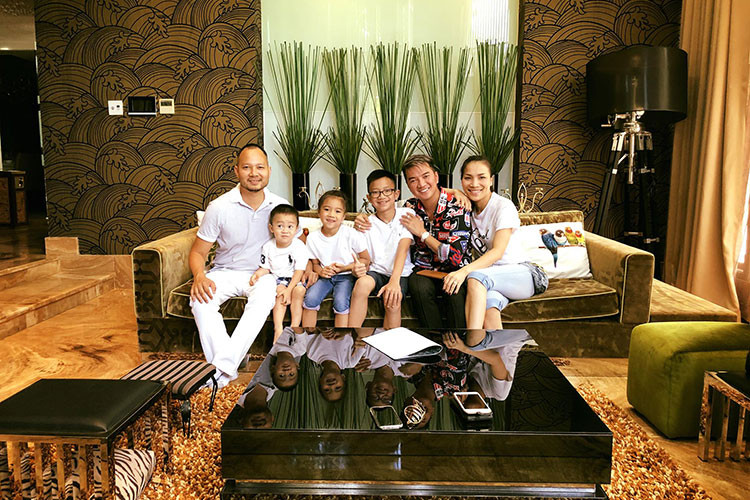  Hot Face sao Việt 24h: Gia đình Hồng Ngọc thăm biệt thự của Mr Đàm.