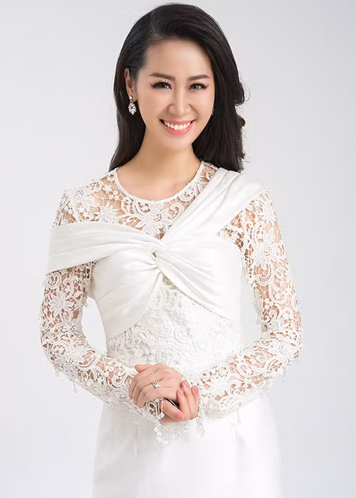 10 năm kể từ khi rời Hoa hậu Hoàn vũ Việt Nam, Dương Thùy Linh đẹp mặn mà hơn. Ảnh: Thethaovanhoa