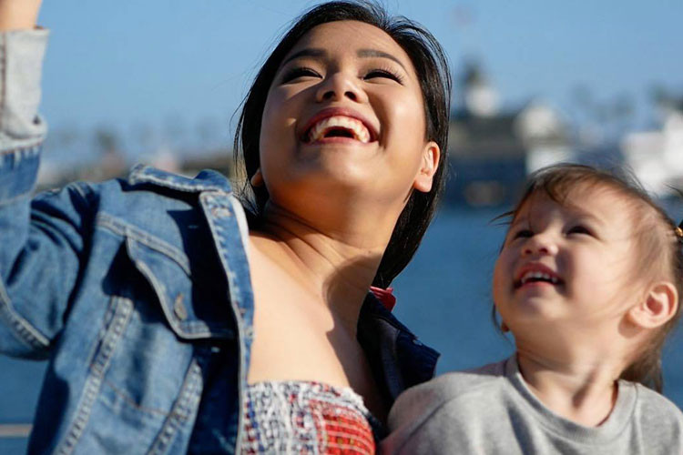 Phương Vy vui vẻ bên con gái là một trong những tin tức sao Việt trong ngày 29/6.