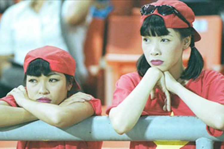 Năm 1998 khi đội tuyển Việt Nam thua Singapore ở trận chung kết Tiger Cup, Phương Thanh đã khóc nức nở. Ảnh: SGGP