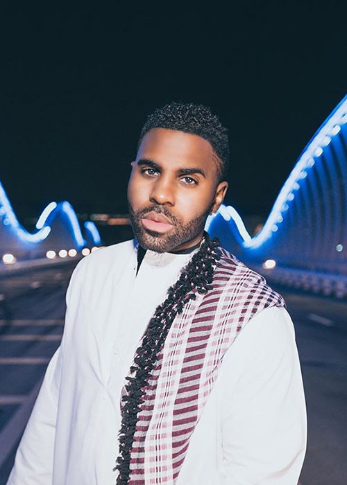 Jason có đường tình duyên khá ồn ào. Ảnh: FBNV