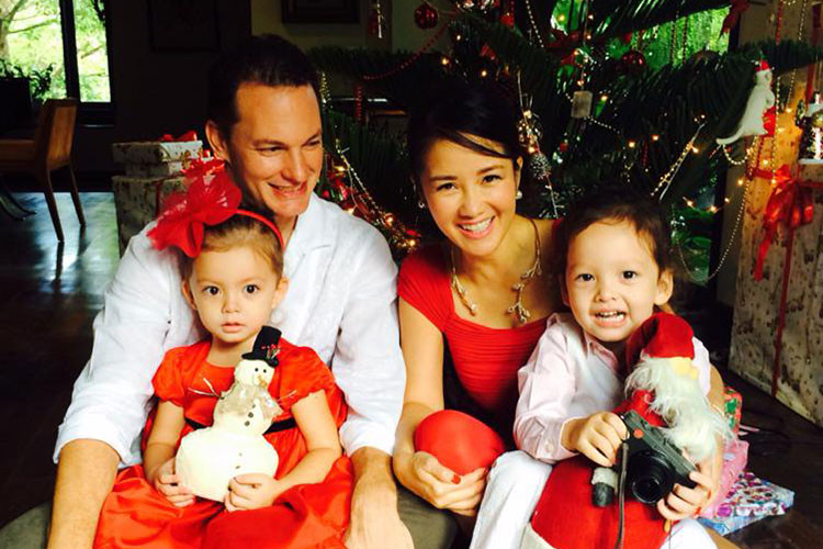 Ở tuổi 42, Hồng Nhung lần đầu làm mẹ. Nữ ca sĩ khẳng định từ khi làm mẹ, cô chưa bao giờ cảm thấy hạnh phúc đến thế.