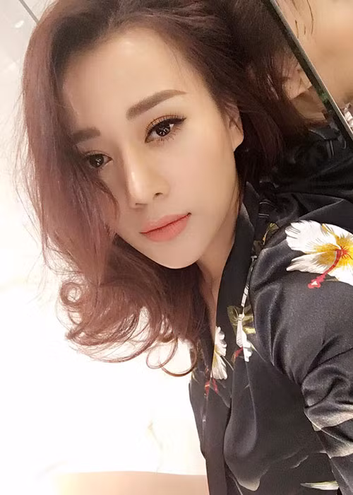 Trong một cuộc phỏng vấn trên Dân Việt, Phương Oanh tâm sự cô đã trải qua 2 mối tình. Ảnh: FBNV