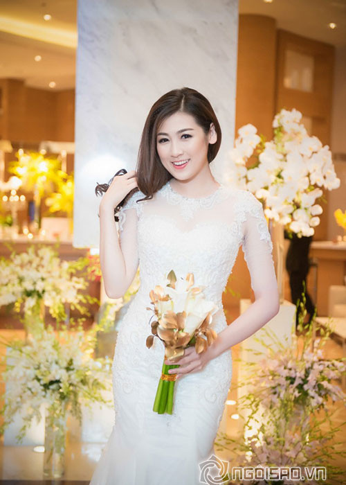 Mỗi lần diện váy cưới, Tú Anh lại hút ánh nhìn của đấng mày râu Ảnh: Ngoisao
