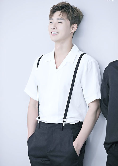 Nam chính phim “Thư ký Kim sao thế” sở hữu chiều cao lý tưởng 1m85. Ảnh: tistory