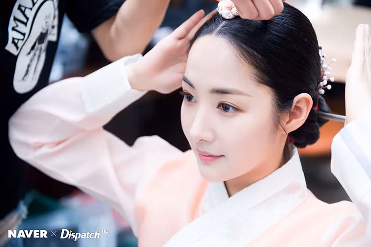 Nữ diễn viên phim "Thư ký Kim sao thế" luôn được khen ngợi đẹp không góc chết. Ảnh: Dispatch