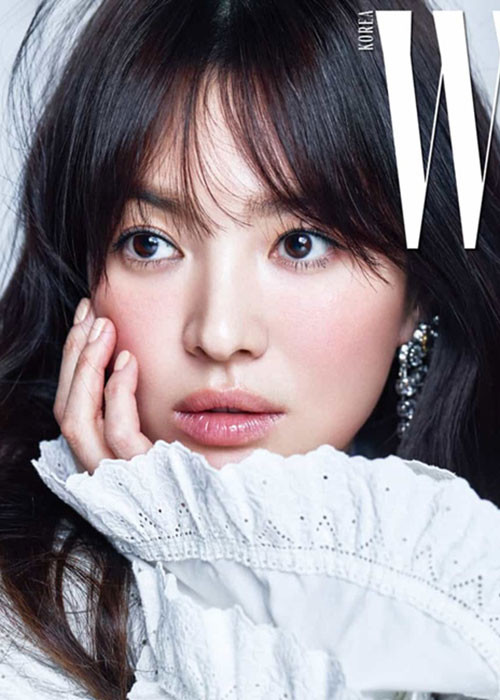 Bà xã của tài tử Song Joong Ki sở hữu chiếc mũi được đánh giá là gọn gàng, tinh tế, phù hợp tuyệt đối với khuôn mặt sẵn các nét hài hòa.