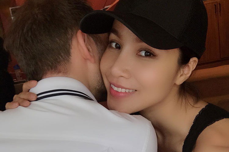 Bảo Trúc được bạn trai cầu hôn tại lâu đài hơn 100 năm tuổi bỏ hoang ở Đức.