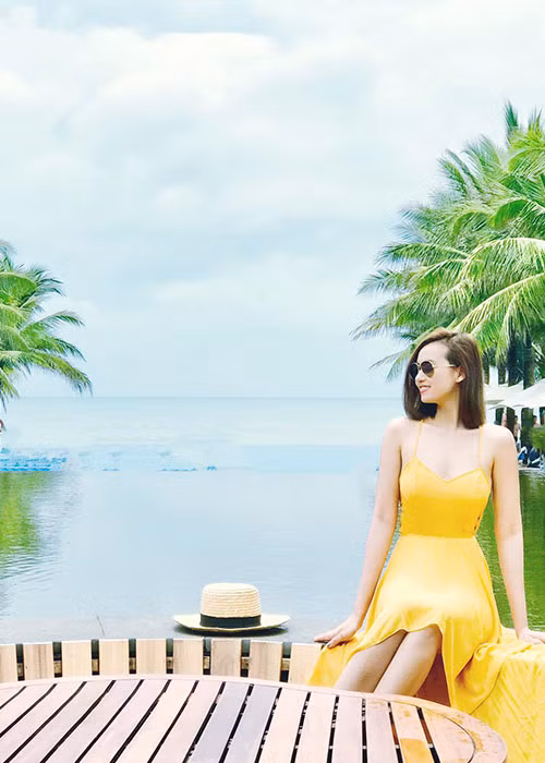 Lã Thanh Huyền tâm sự: “Sống càng giản đơn càng dễ hạnh phúc”.