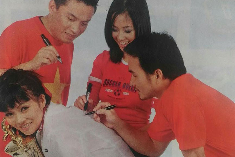 Phương Thanh là cổ động viên trung thành của đội tuyển Việt Nam trong nhiều năm qua. Ảnh: FBNV