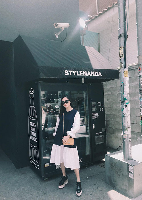 Văn Mai Hương du lịch Hàn Quốc.