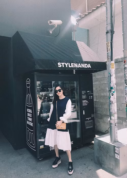 Văn Mai Hương du lịch Hàn Quốc.