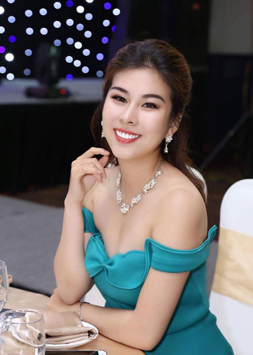 Đoàn Lại Vân Anh đang nhận được sự chú của cư dân mạng sau khi tham gia chương trình "Nóng cùng World Cup 2018".