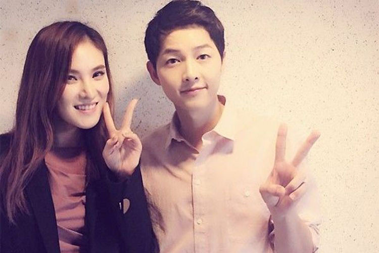 Gummy được mệnh danh là nữ hoàng nhạc phim. Cô từng thể hiện nhạc phim "Hậu duệ mặt trời", "Gió mùa đông năm ấy", "Mây họa ánh trăng"...Ảnh: Hellokpop