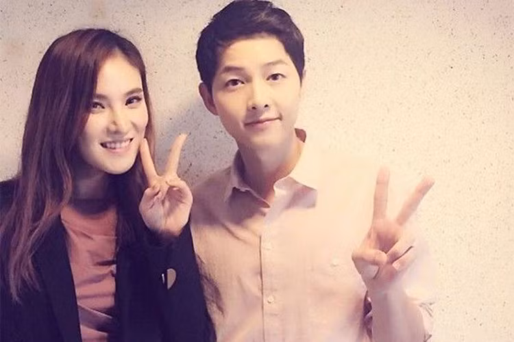 Gummy được mệnh danh là nữ hoàng nhạc phim. Cô từng thể hiện nhạc phim "Hậu duệ mặt trời", "Gió mùa đông năm ấy", "Mây họa ánh trăng"...Ảnh: Hellokpop