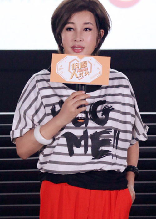 Tham gia “Cầu mong người trường thọ” mùa thứ 2, Lưu Hiểu Khánh vừa xuất hiện tại buổi ra mắt chương trình.