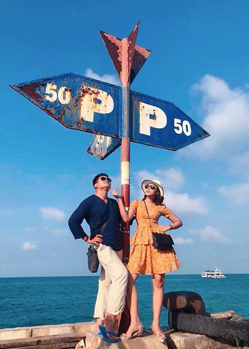 Hoa hậu Đặng Thu Thảo nhí nhảnh bên chồng sắp cưới.